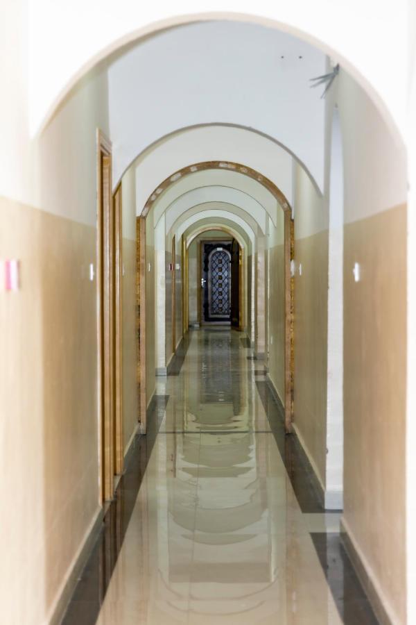 Arabian Sands Hotel فندق الرمال العربية Haima Exteriör bild